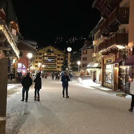 Le Refuge Du Montagnard, Arc 1950, Skis Aux Pieds, Les Arcs (Savoie)