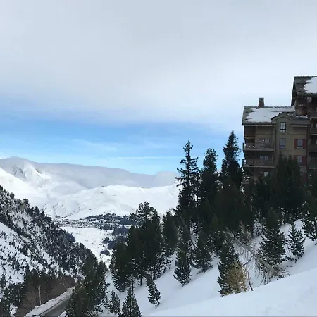 Le Refuge Du Montagnard, Arc 1950, Skis Aux Pieds, *